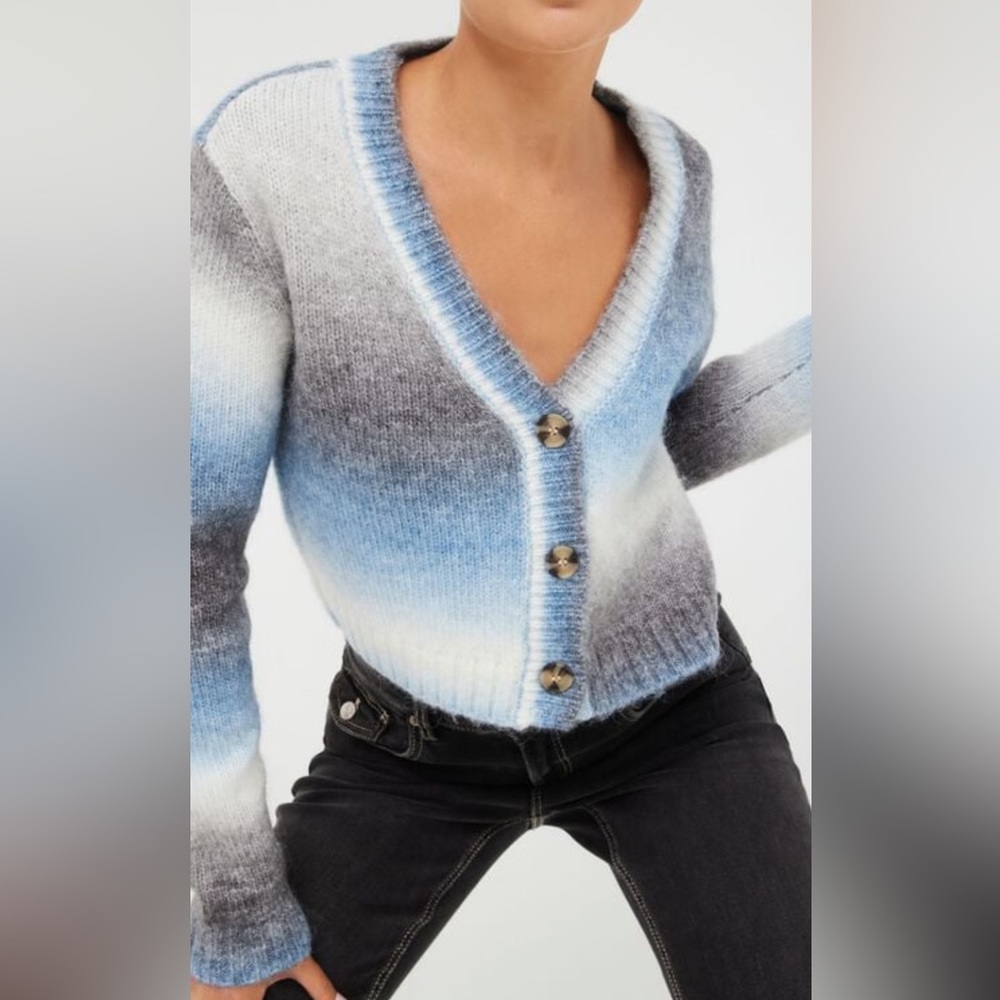 ISO GARAGE SWEATER